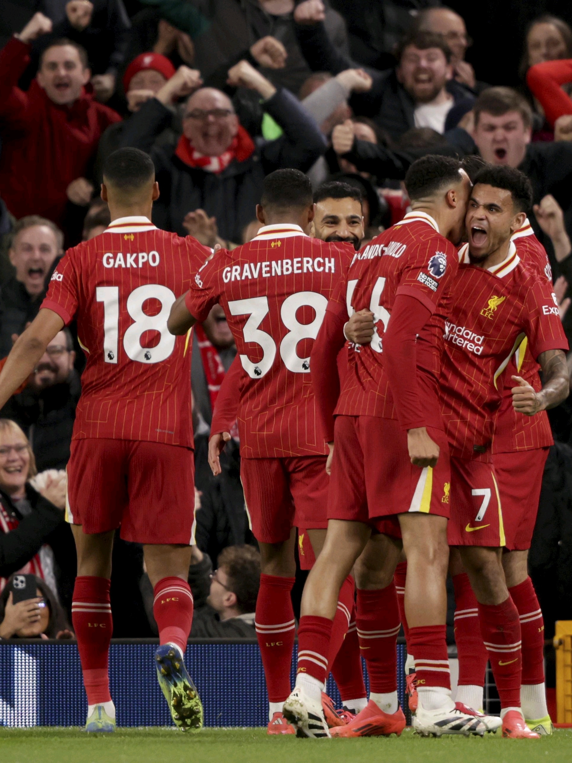 关于球队备战意甲赛事，主帅调整阵容迎接挑战的信息