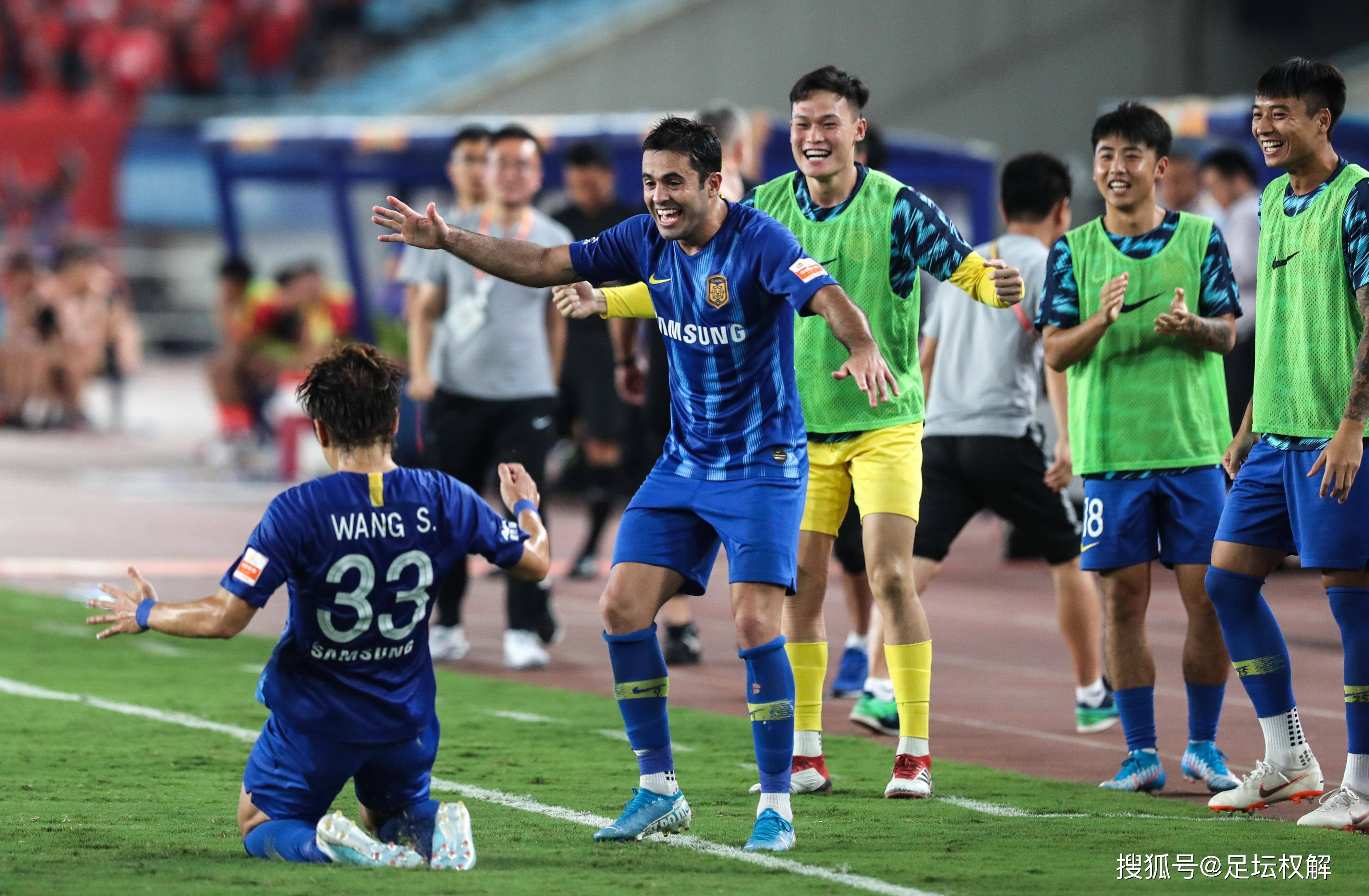 苏宁主场大胜恒大,取得五轮不败战绩 苏宁主场大胜恒大,取得五轮不败战绩