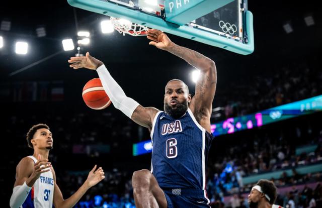 著名球员表现出色,篮球比赛竞争激烈 著名球员表现出色,篮球比赛竞争激烈