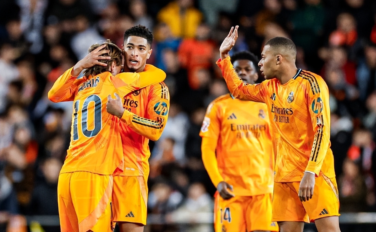 瓦伦西亚球员团结获得关键胜利的简单介绍