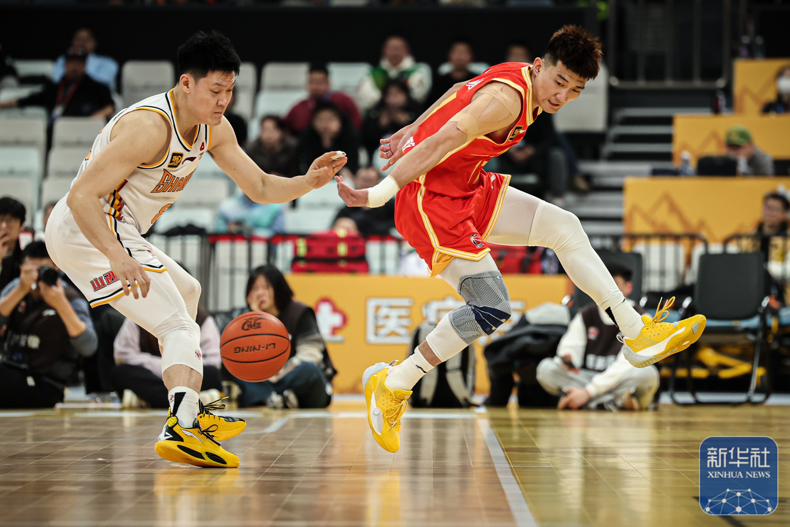 包含CBA篮球联赛实力对决,局势瞬息万变的词条 包含CBA篮球联赛实力对决,局势瞬息万变的词条