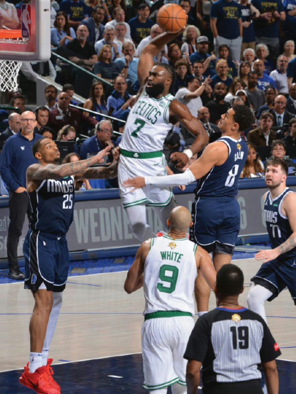 九游娱乐首页-凯尔特人客场胜小牛，遭遇两连败