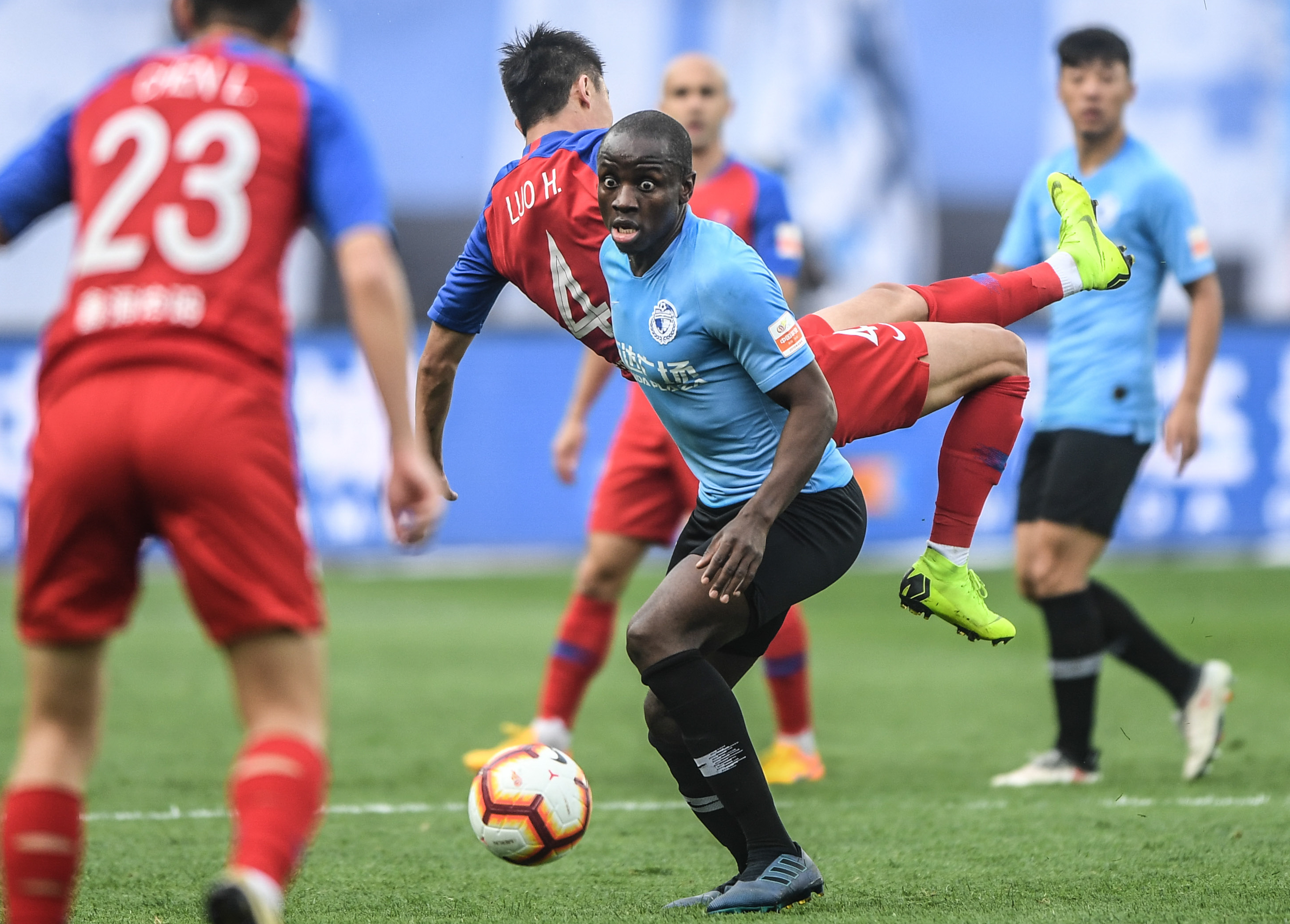 九游娱乐入口-重庆斯威客场胜大连一方，终结对手不败纪录的简单介绍