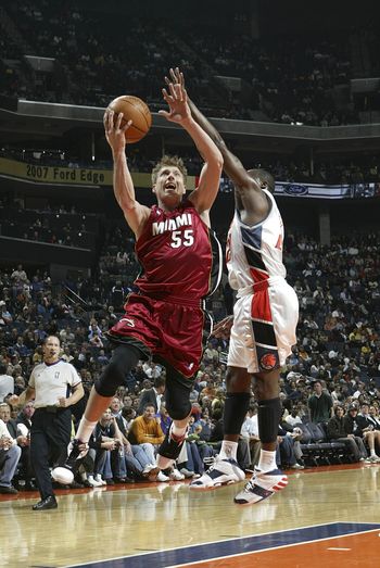 九游娱乐-包含威廉姆斯完胜哈斯车队,皮亚斯特里状态火热的词条