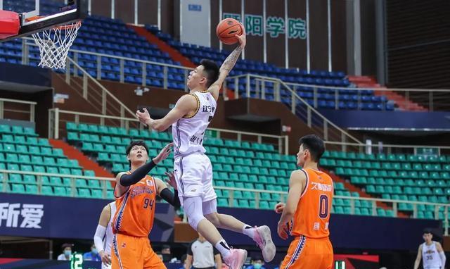 九游官网-广州队完胜凯尔特人，张镇麟刷新纪录