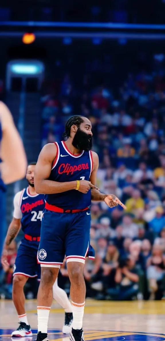 独行侠逆转快船，恩比德带队取胜