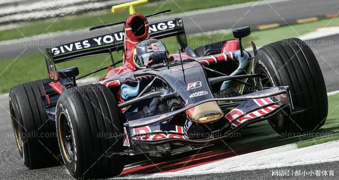 包含红牛车队轻取索伯车队，塞恩斯扛起全队的词条